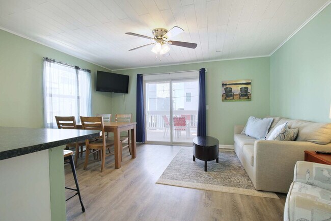 Building Photo - 606 Carolina Beach Ave S