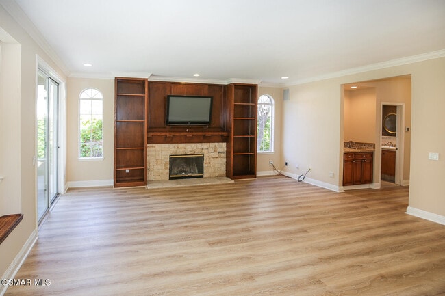 Building Photo - 1811 Fox Springs Cir