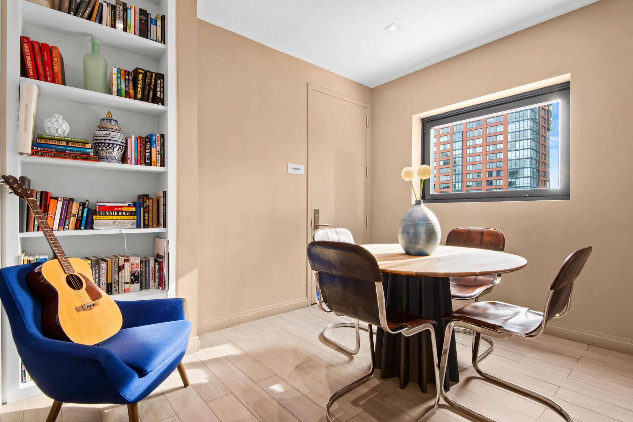 Building Photo - 160 1st St