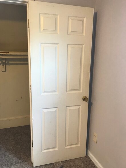 Building Photo - 1110 Broad St