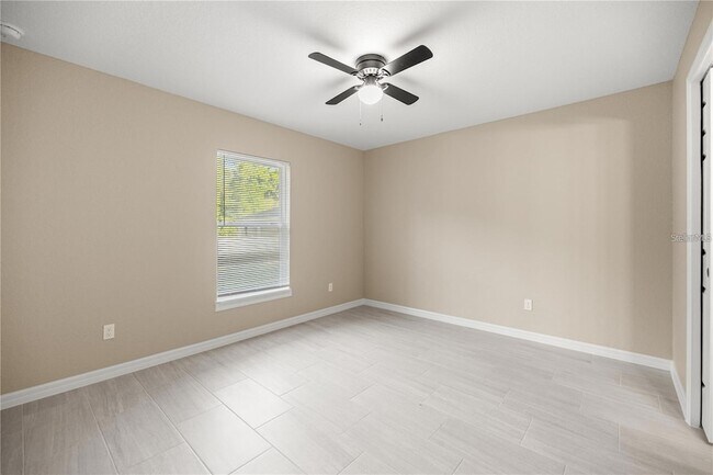Building Photo - 5795 NW 11th Pl