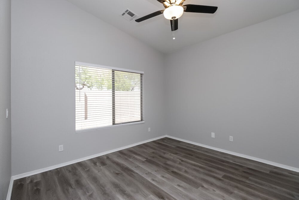 Building Photo - 84 S Laveen Pl