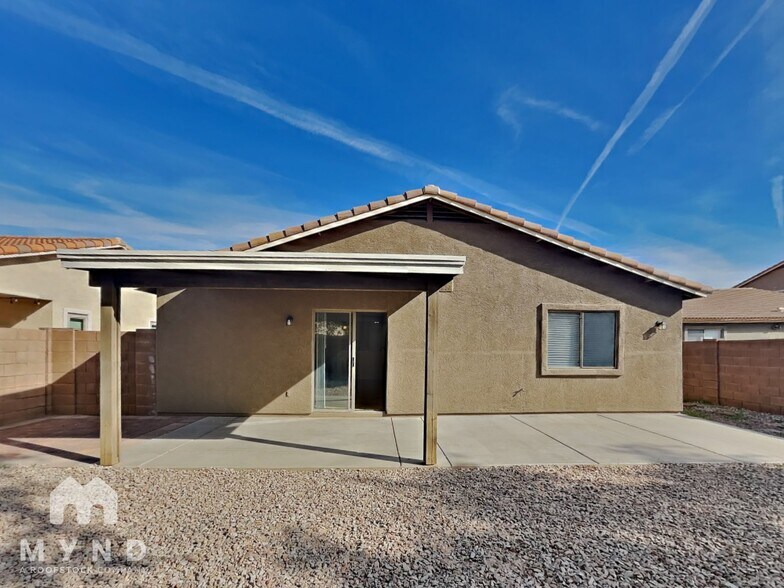 Building Photo - 3110 S 100th Dr