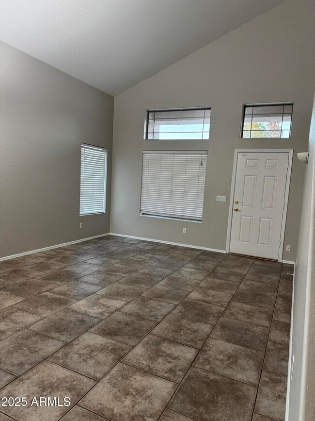 Building Photo - 12713 W Hollyhock Dr