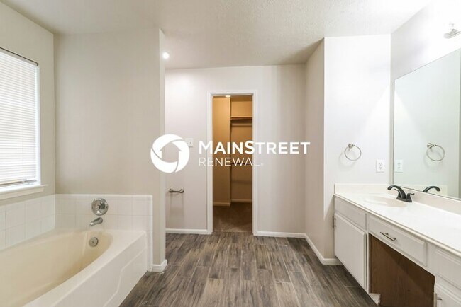 Building Photo - 4 Bedroom Pet-Friendly Home in PORTER, TX with Main Street Renewal