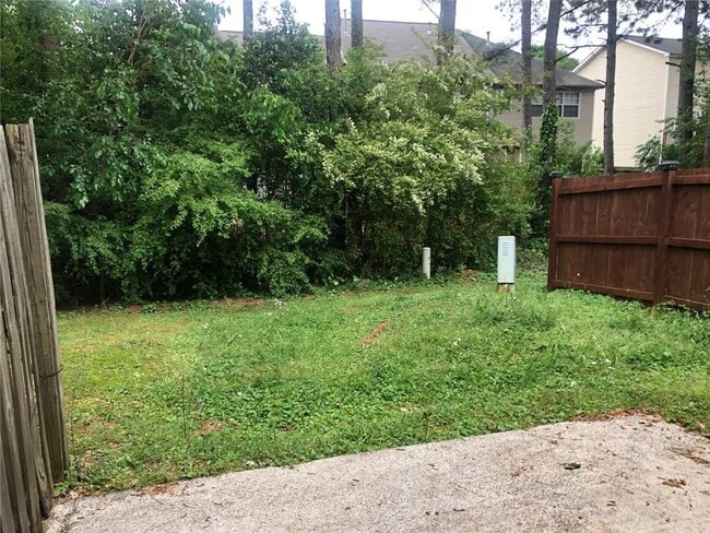 Building Photo - 1448 Springleaf Cir SE