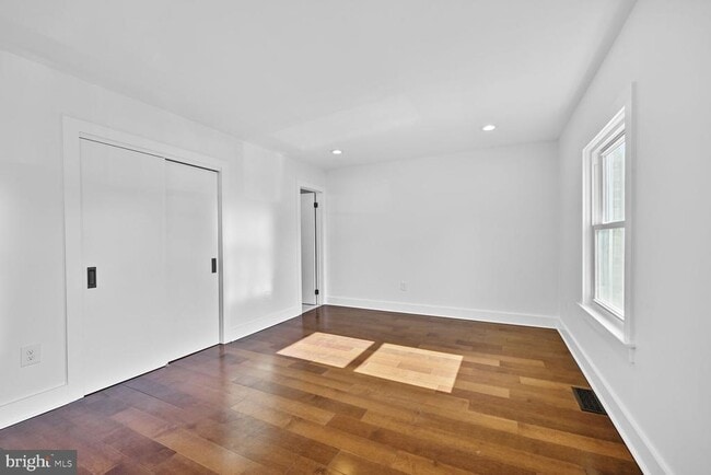 Building Photo - 10222 Arizona Cir