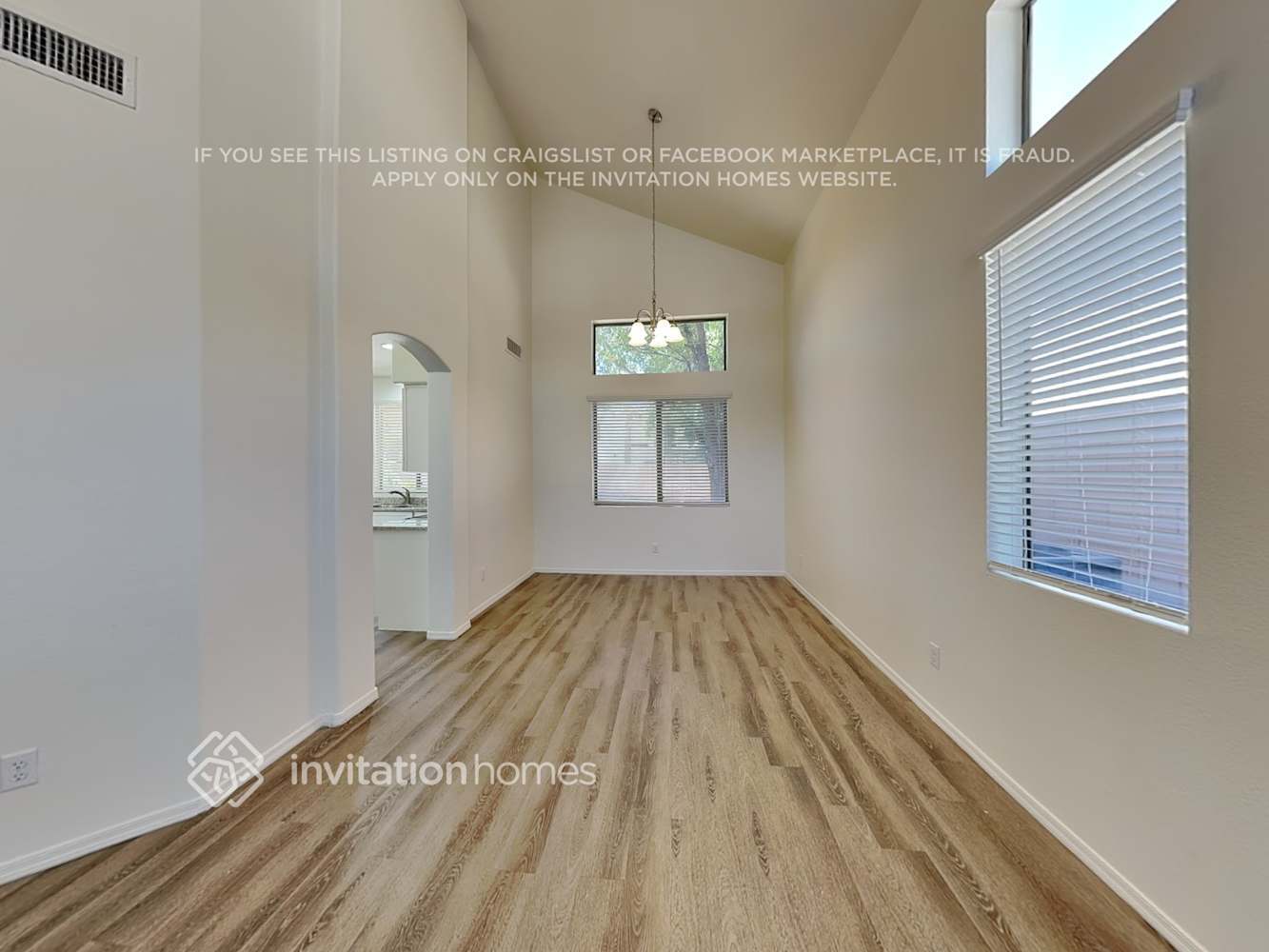 Building Photo - 2903 E Indian Wells Pl
