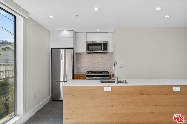 Building Photo - 2412 Eads St