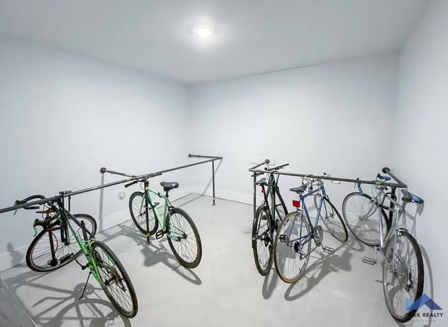 Building Photo - 3116 N Milwaukee Ave