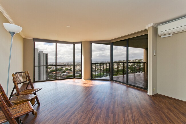 Building Photo - 2101 Nuuanu Ave