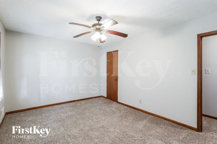 Building Photo - 240 Summerwood Ln