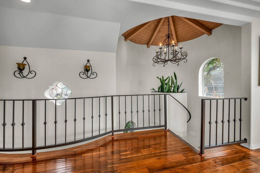 Building Photo - 4113 Highland Ave