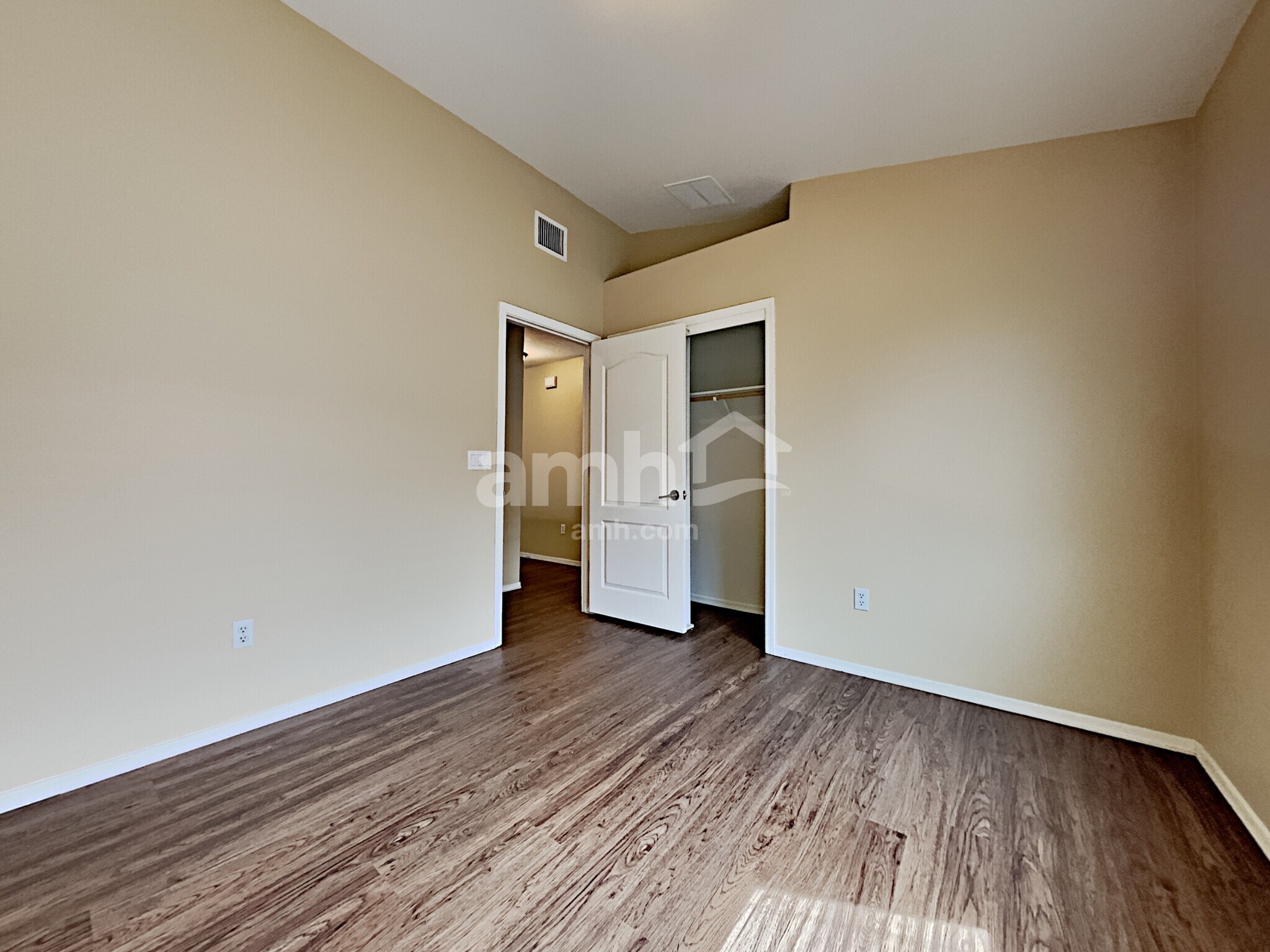 Building Photo - 4133 E Lushfield Dr