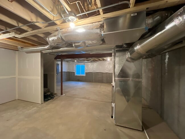 Building Photo - 7615 Violet Ln