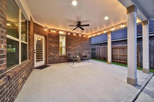 Building Photo - 28723 Baughman Ridge Dr