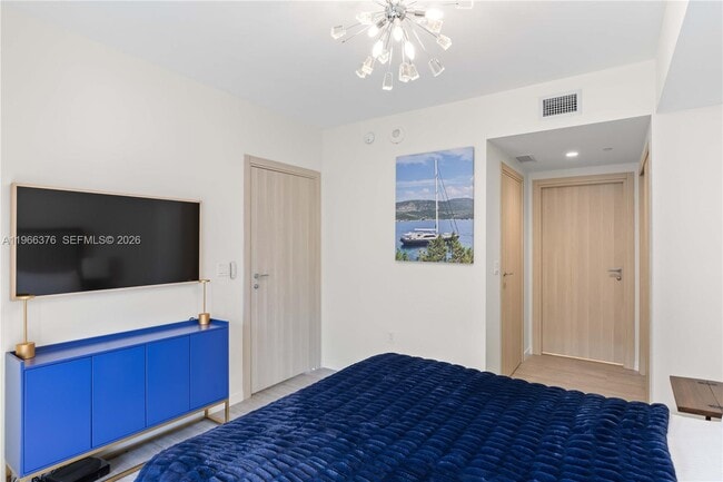 Building Photo - 1000 Brickell Plaza