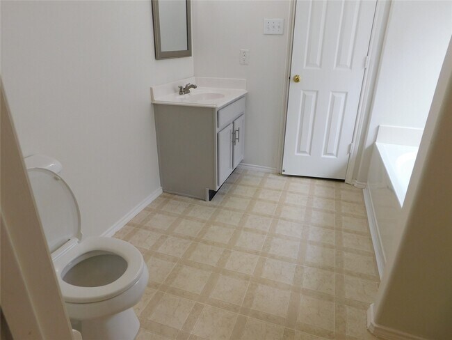 Building Photo - 19130 Yaupon Ranch Dr