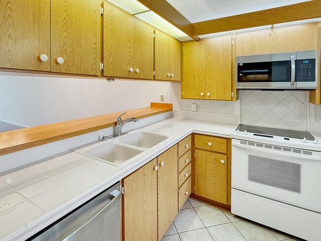 Building Photo - 2601 Village Blvd