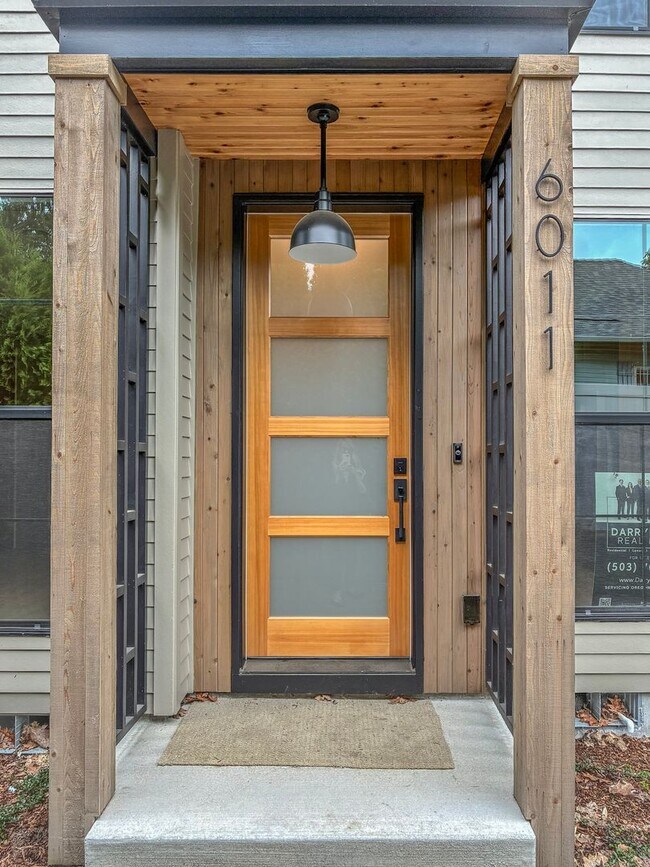 Building Photo - 6010 NE 30th Ave