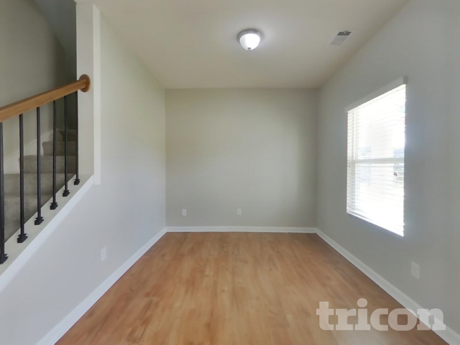 Building Photo - 2245 Bee Hive Dr