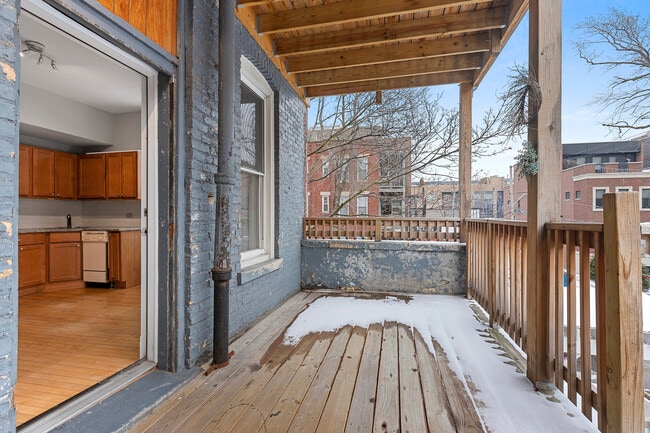 Building Photo - 1337 W Wrightwood Ave