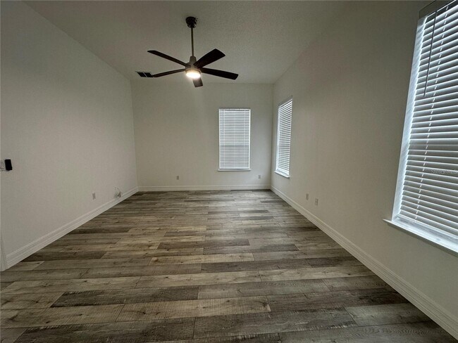 Building Photo - 1907 Cedar Arch Ln