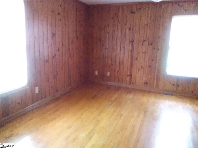 Building Photo - 1244 E Butler Rd