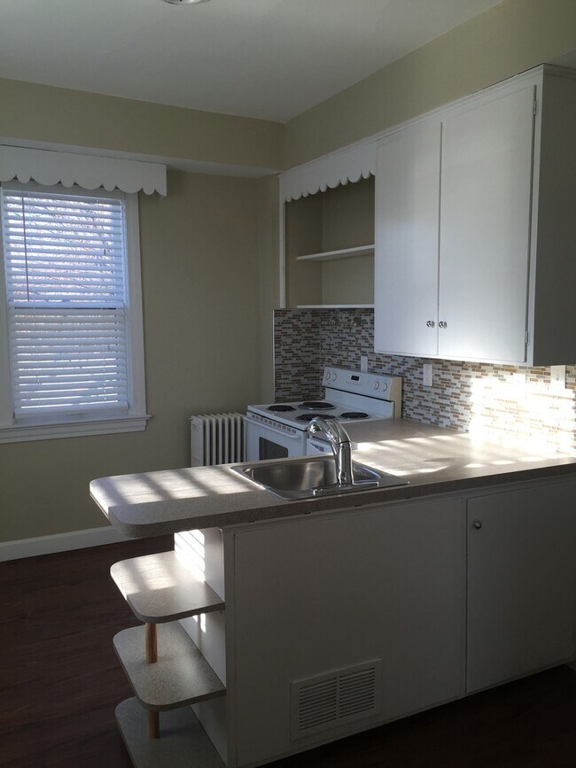 Building Photo - 109-111 Duplex