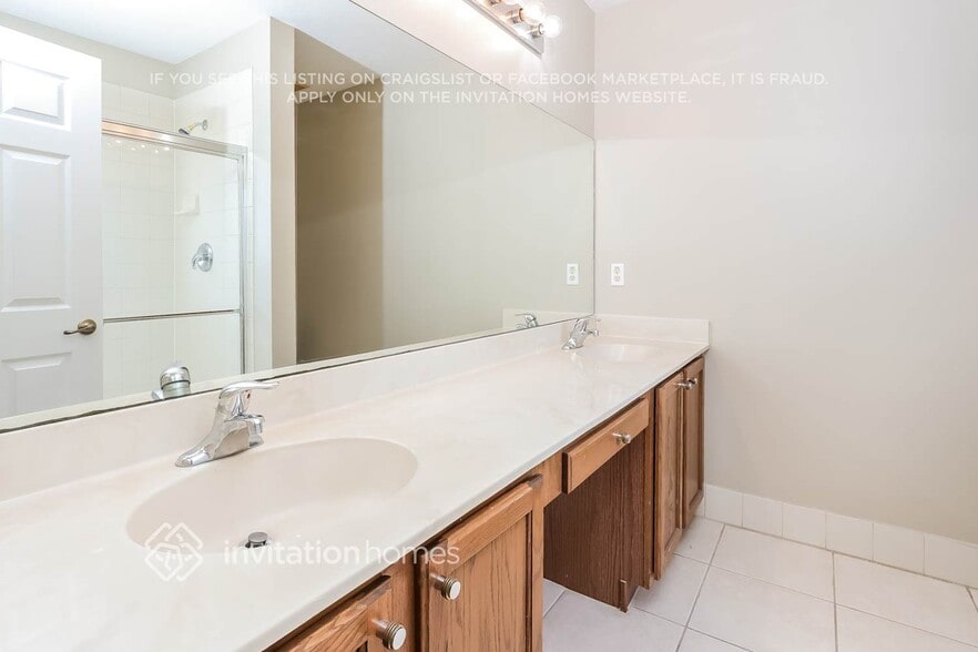 Building Photo - 6100 Sugar Loaf Ln