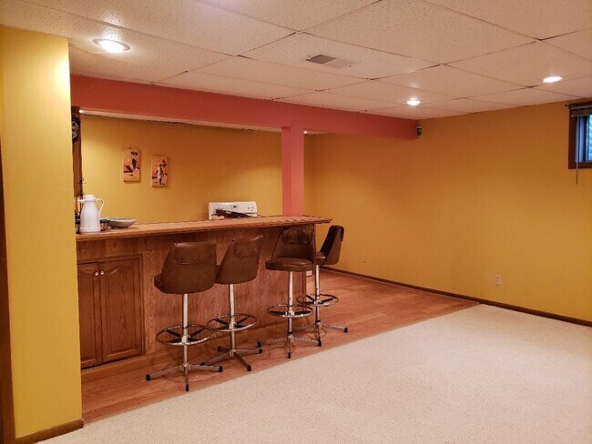 Building Photo - 416 Red Wing Ln