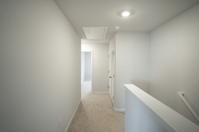 Building Photo - 950 Quaint Parish Cir