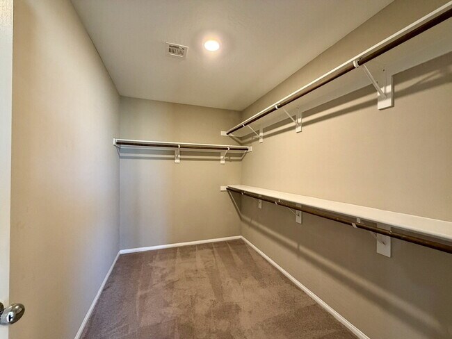 Building Photo - TWO STORY 3 BED 2.5 BATH HOME WITH SOLAR.