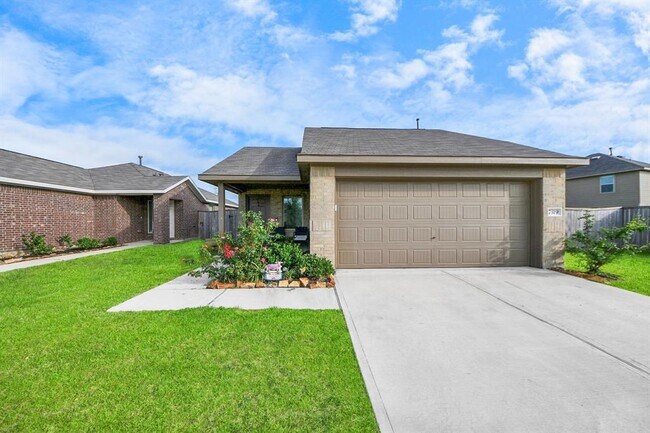 Building Photo - 7319 Clover Chase Dr