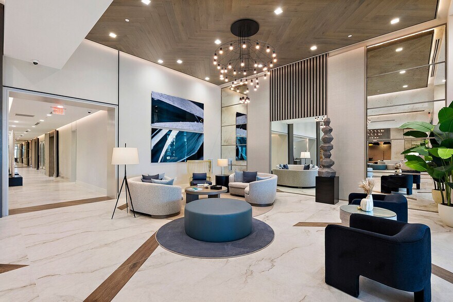 Saltaire Lobby - 301 1st St S