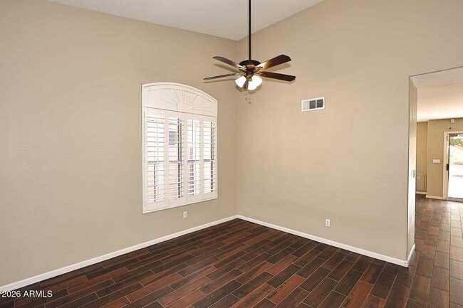 Building Photo - 4591 W Oakland St