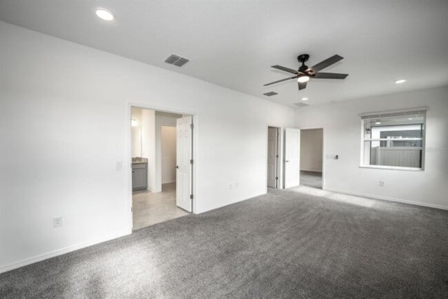 Building Photo - 10715 New Morning Dr