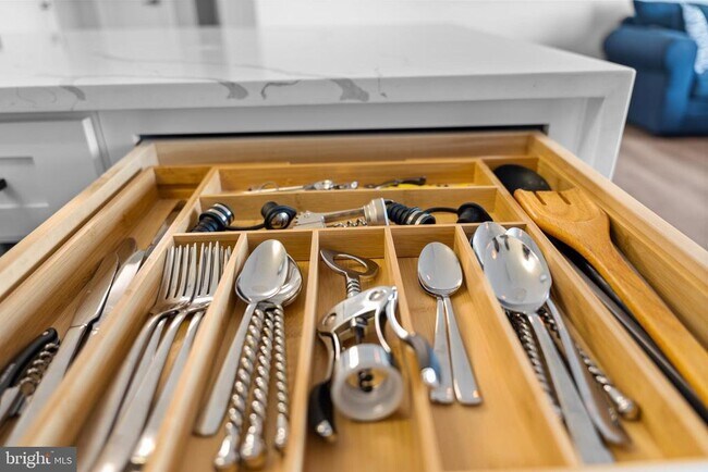 Building Photo - 4600 Duke St