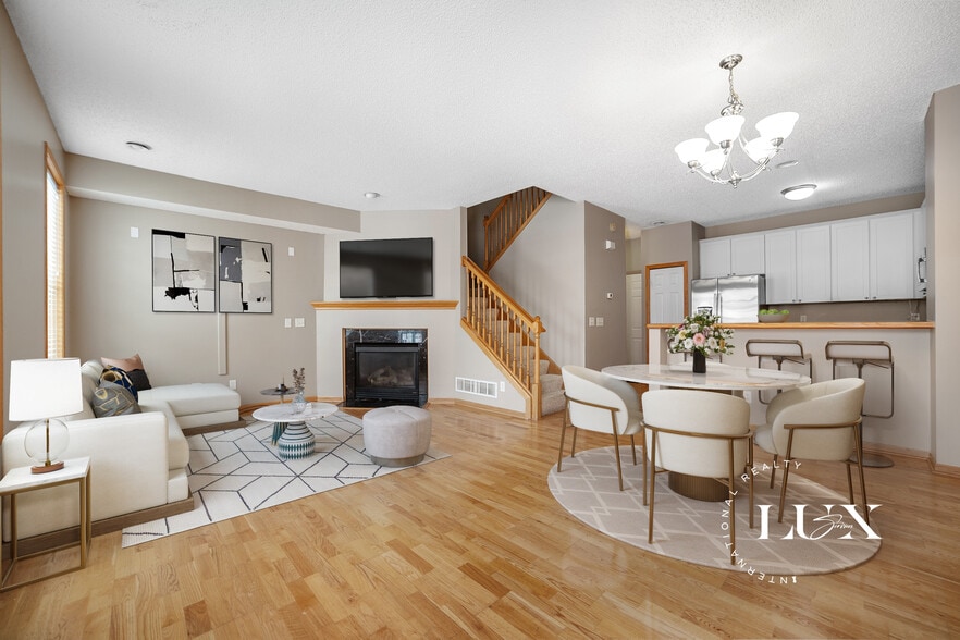 Primary Photo - 7601 11th St N