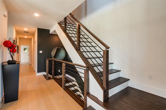 Building Photo - 7501 Hewitt Dr