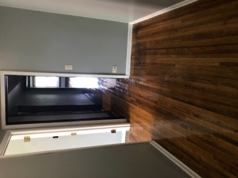 Building Photo - 7116 S Harvard Ave