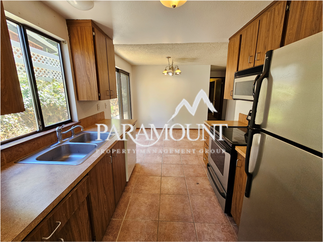 Building Photo - 3 Bedroom 2 Bath Oasis in Port Orchard!
