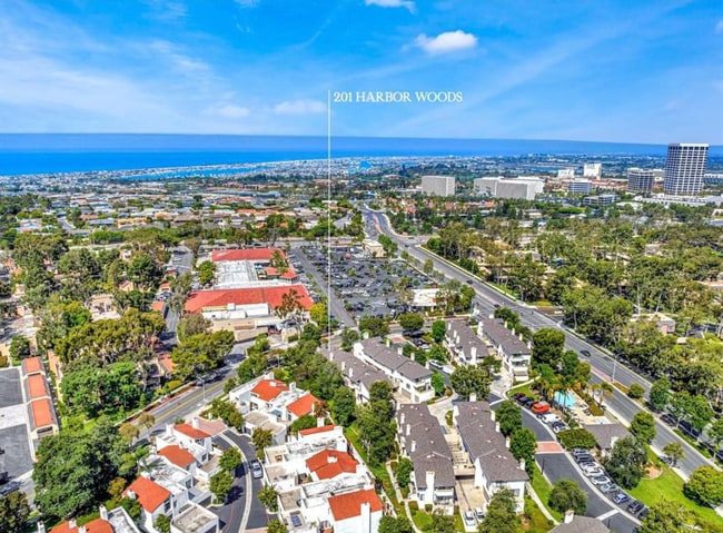 Building Photo - Exclusive Corona Del Mar Condo