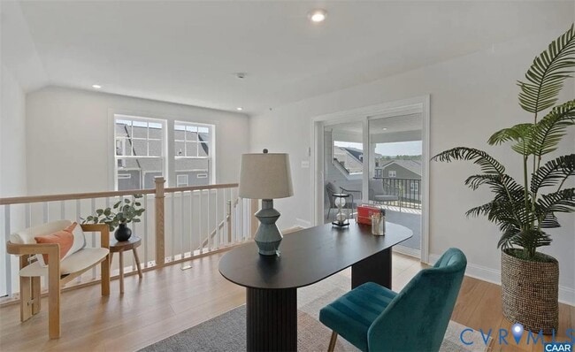 Building Photo - 805 Park Ridge Dr