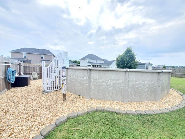 Building Photo - Gorgeous Home In Turnberry Subdivision