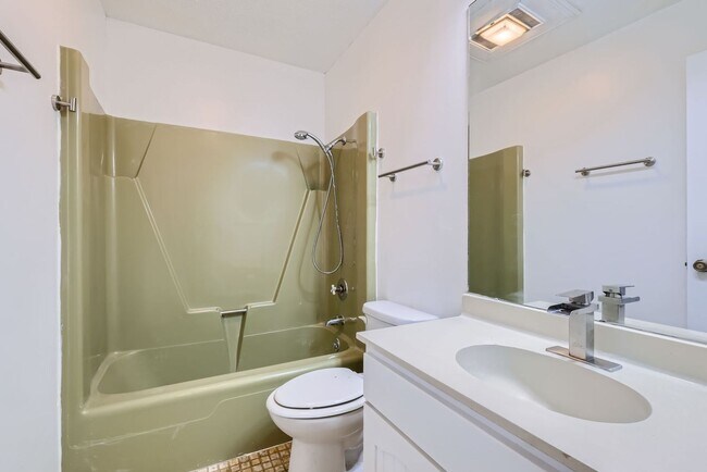 Building Photo - Charming 2-BR/2-Bath Home in the Heart of ...