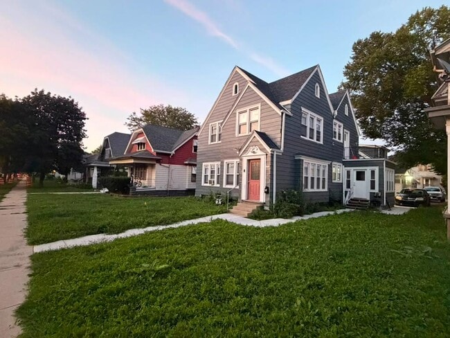 Building Photo - 2736 N 52nd St