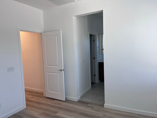 Building Photo - COMING SOON! TOWN HOME WITH COMMUNITY POOL...
