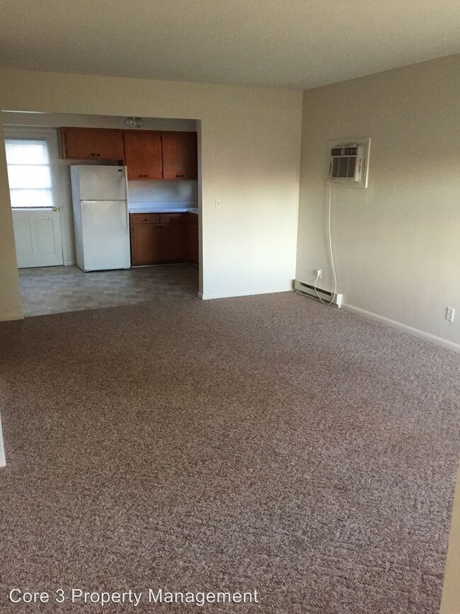 Building Photo - 231 W Bond St