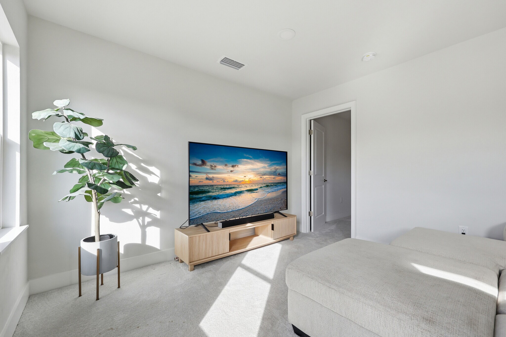 Building Photo - 534 SW 145th Dr